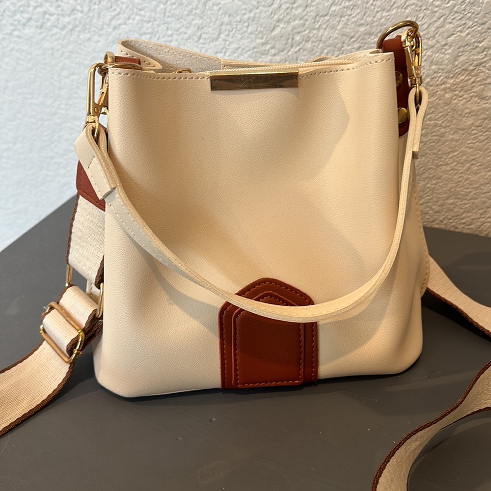 Ivy and Taylor Cream Colored Handbag
